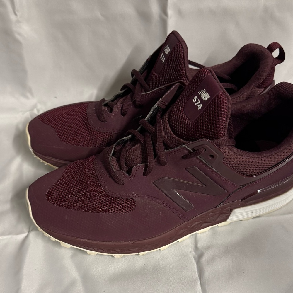 New Balance Men's Deep Burgundy Sneakers